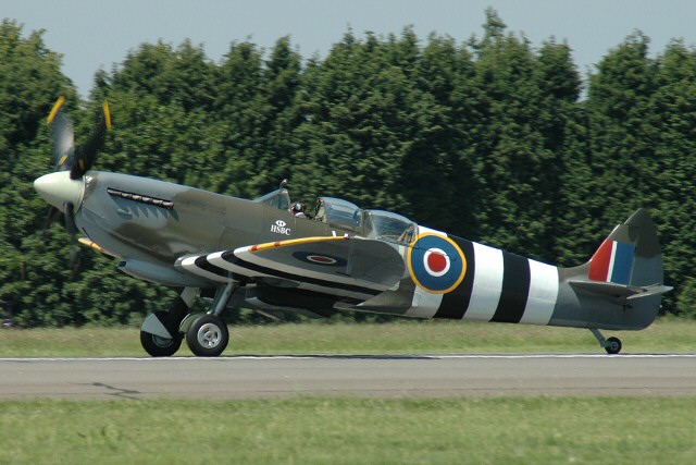 Supermarine Spitfire LF Mk IX. Nº de Serie ML407, conservado en el The Grace Spitfire en Essex, Inglaterra