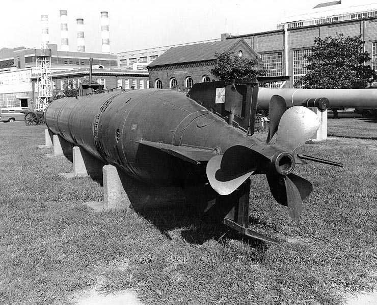 Kaiten Tipo 2 o Tipo 4 expuesto en Washington Navy Yard, DC, Estados Unidos, 1974