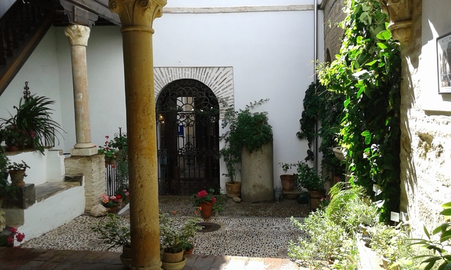 Casa de las Cabezas/ Reales Alcaceres/Casa de Sefarad y Medina Azahara - Patios de Córdoba (1)