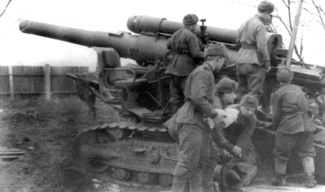 1er Frente Bielorruso, febrero de 1945. Artillería pesada de 203 mm bombardeando las posiciones alemanas en la ciudad de Posen