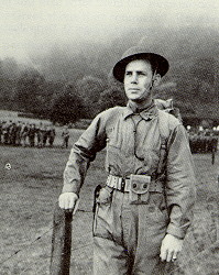 El capitán, luego ascendido a mayor, William ODarby, con el uniforme de los comandos británicos